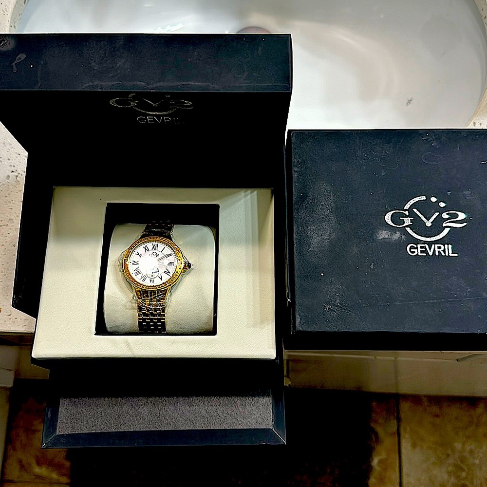 Brand new Gevril GV2 watch